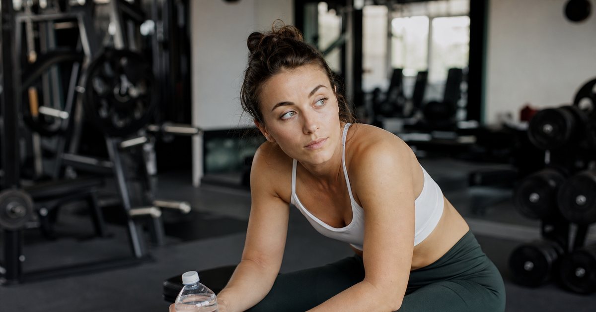 What practical steps reduce membership cancellations at a gym when members hit a rough patch?