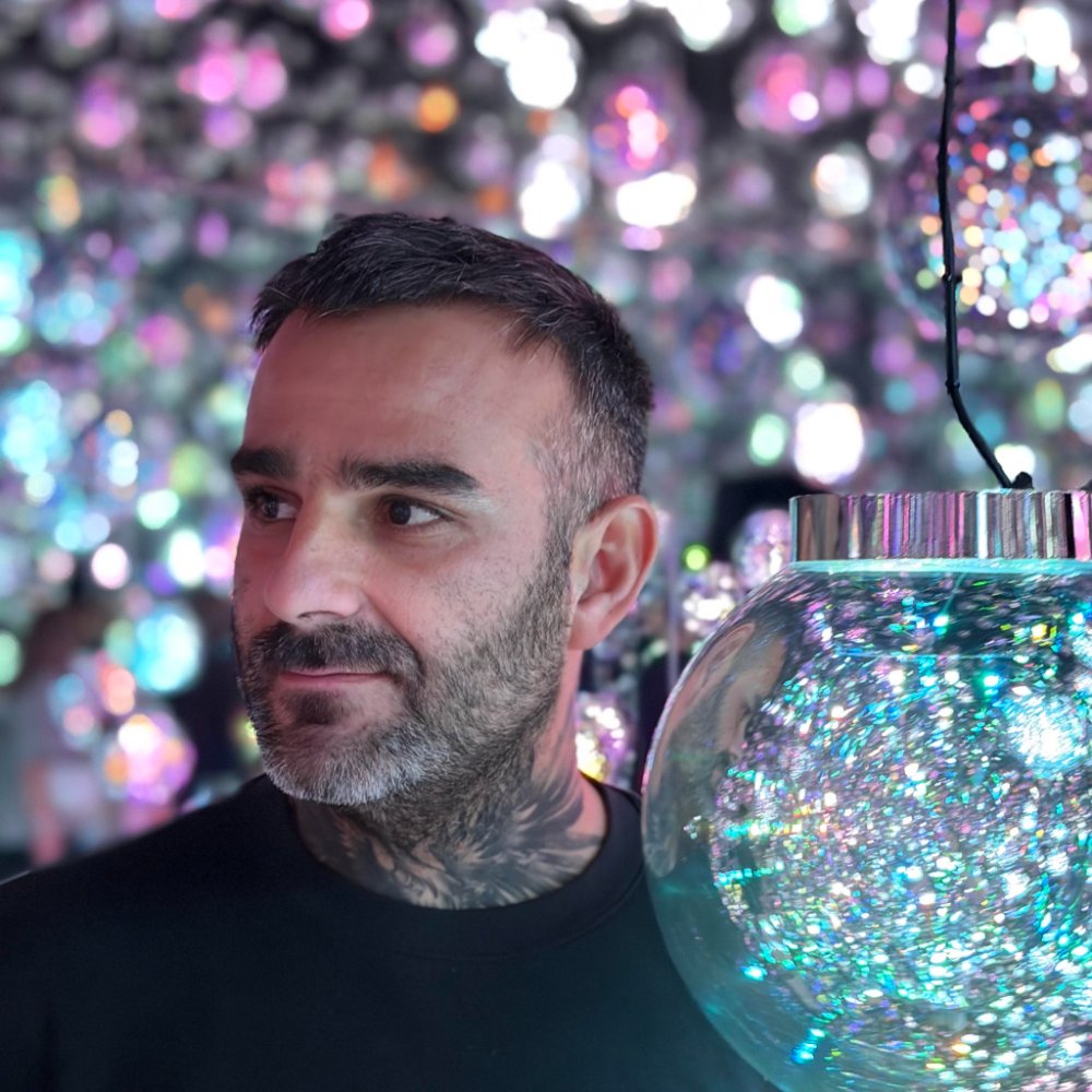Portrait of Julien Jimenez, founder of FreezeMembr